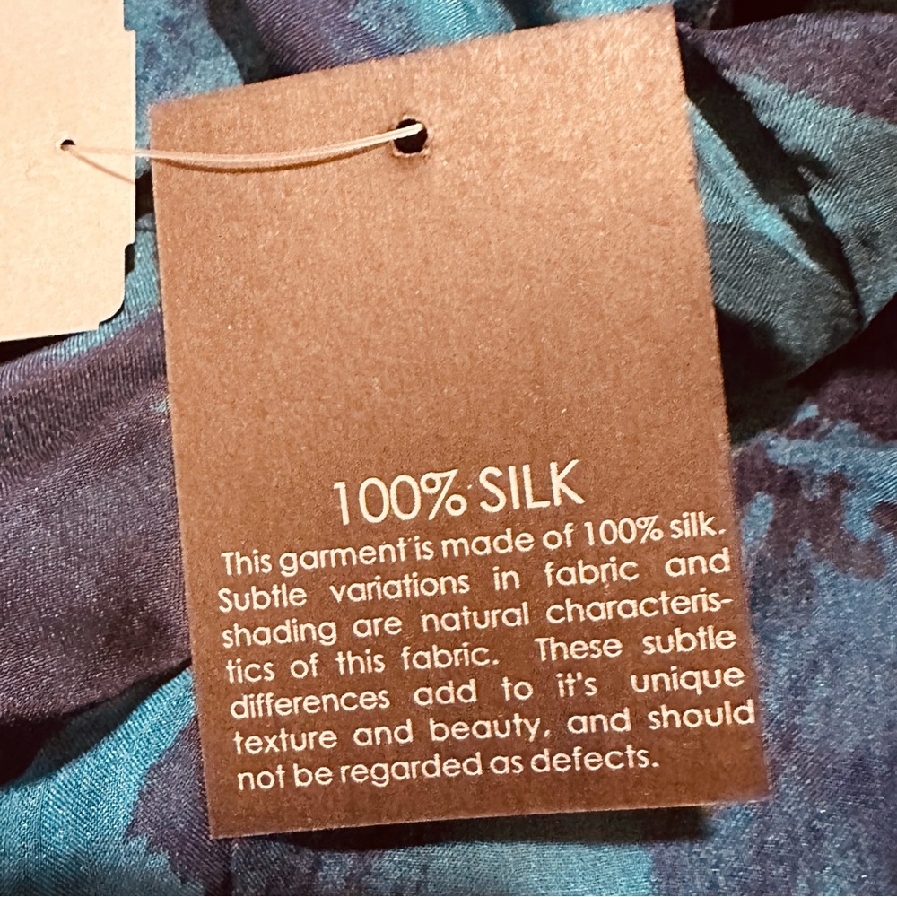 Vintage | Top | Silk Printed Top - Picture 4 of 7